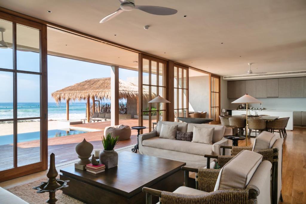 THE SIX MIDIGAMA: Ultra-Luxury Villa Launch & Market Positioning